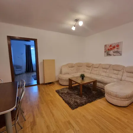 Roro - 2 Intr-o Guest house Sibiu